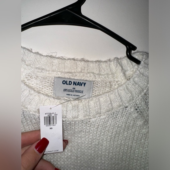 Knitted White Old Navy Sweater - Picture 3 of 3